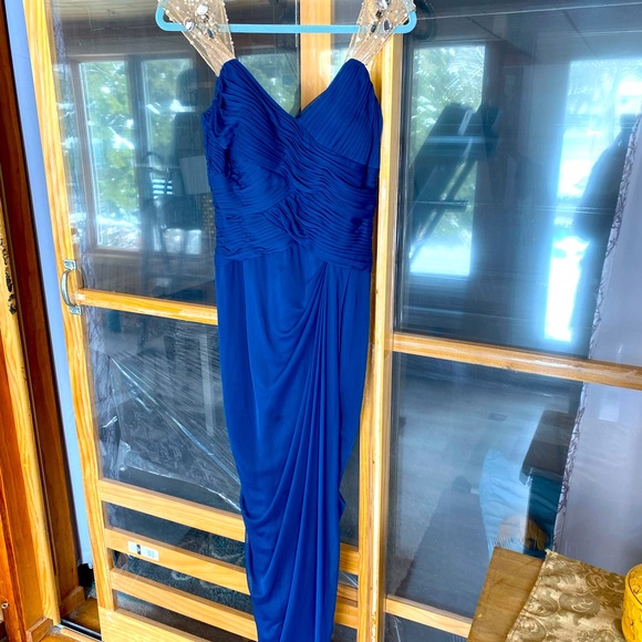 Adrianna Papell Dresses & Skirts - Adrianna  Papell live from the red carpet size gown